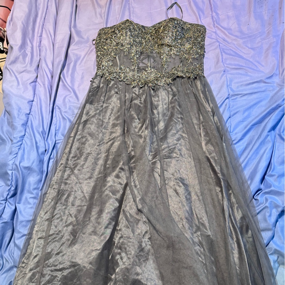 Elegant Gray Evening Gown with Embellished Hem